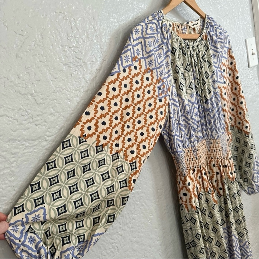 Boden Long sleeve Smocked Waist Maxi Raglan Multi Geo Trance Maxi dress - Picture 8 of 8